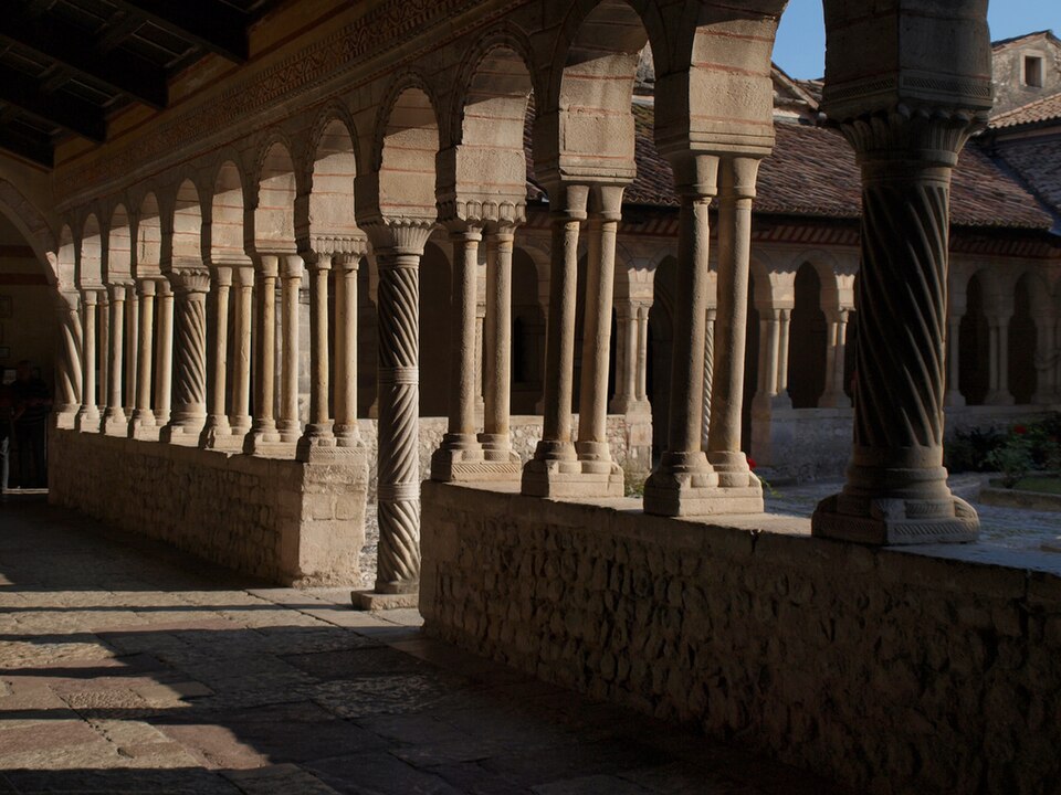 Follina e la sua abbazia: il borgo medievale nel cuore delle colline del Prosecco