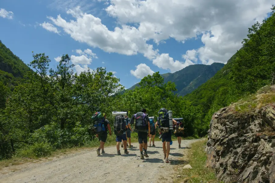 Enego, campo Alpini per giovani: visita di Alberto Stefani